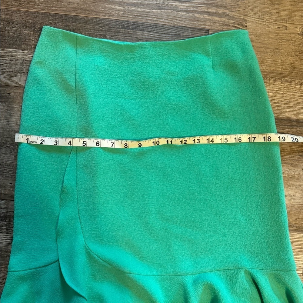 NWT green skirt - Picture 4 of 5